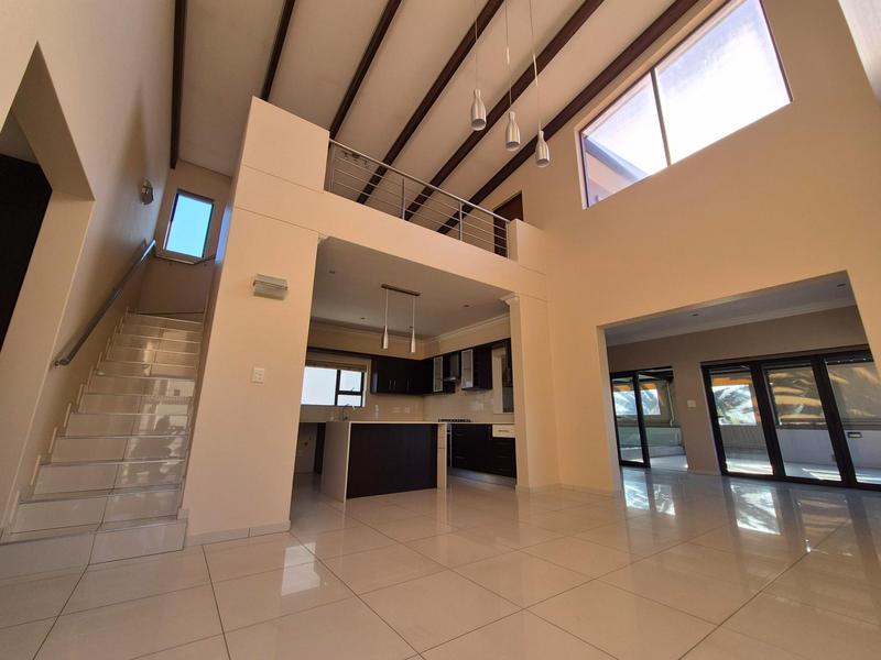 To Let 3 Bedroom Property for Rent in Bloubergrant Western Cape
